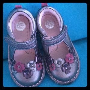 6.5 Stride Rite Medallion collection girls